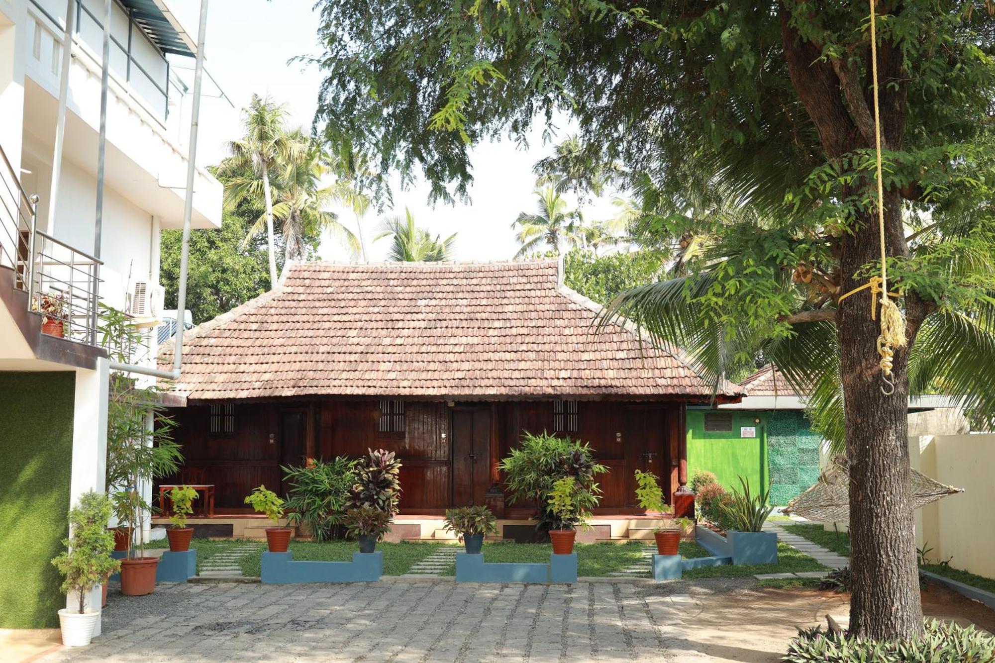Cherai Beach Palace Exterior foto